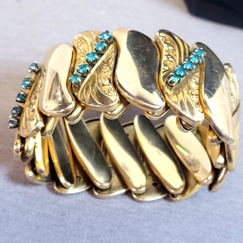 Bugbee & Niles Art Nouveau Gilded Expansion Bracelet - Picture 2 of 8